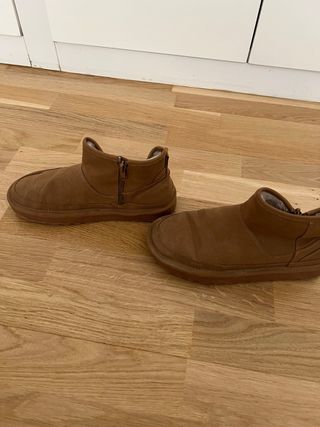 Botas de pelo niña marrones