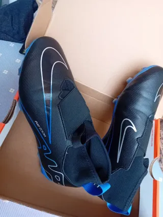 Botas de fútbol Nike talla 38/40