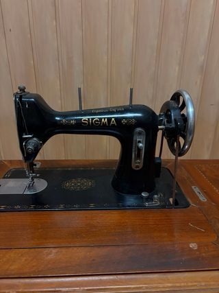 Máquina de Coser Antigua Sigma