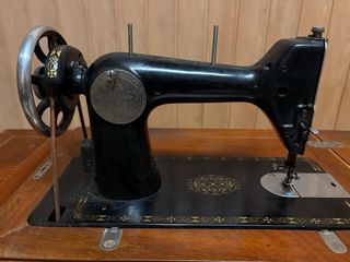 Máquina de Coser Antigua Sigma