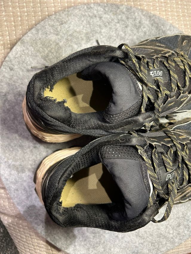 Zapatillas Trail Running EVADICT Negras y Amarilla