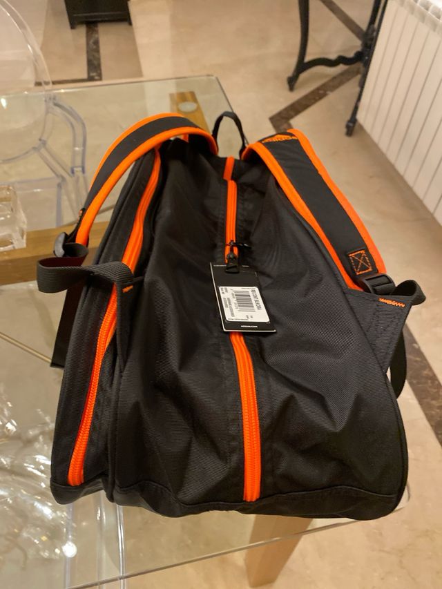 Bolsa de pádel Adidas negra y naranja