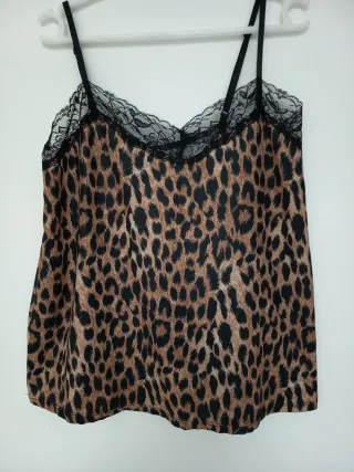 Blusa tirantes estampado leopardo encaje