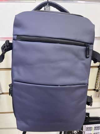 Mochila gris oscura