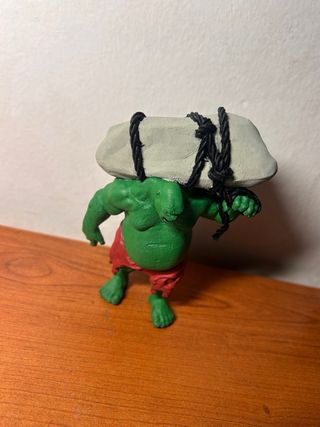 Warhammer Orco con pietra