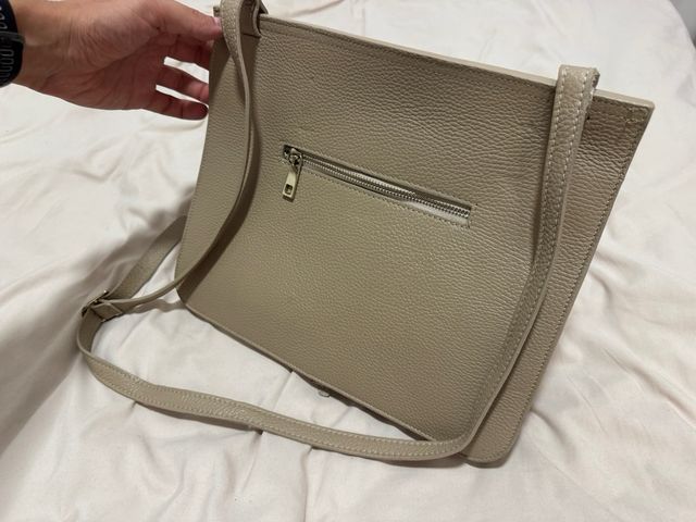 Bolso italiano de cuero para mujer.