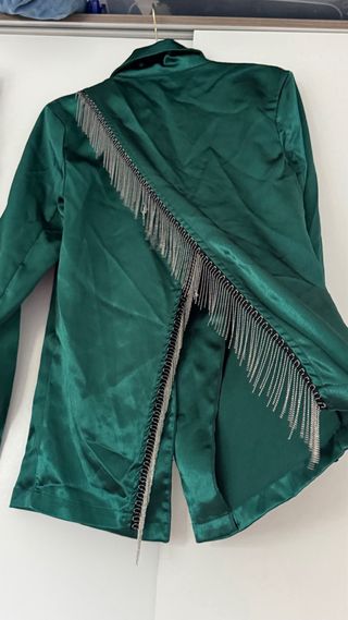 Traje de fiesta verde botella.