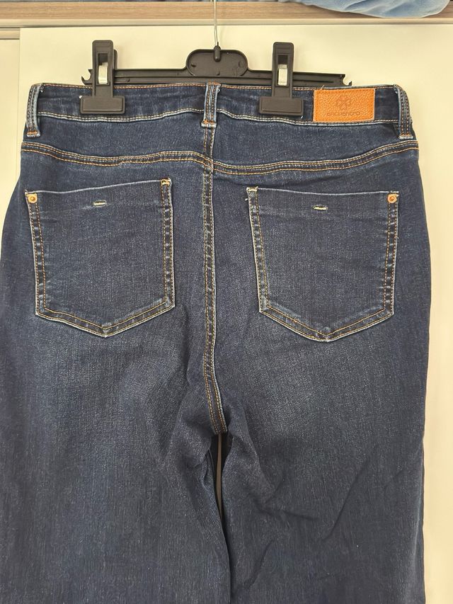 Pantalón vaquero flare Encuentro