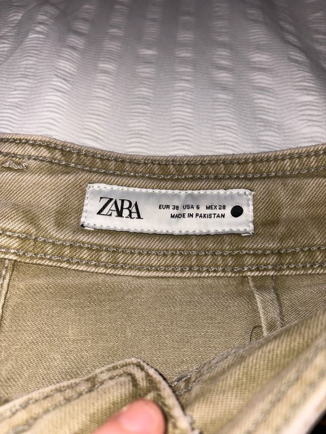 Pantalón ancho verde oliva