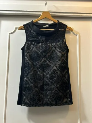 Top nero in lycra e seta