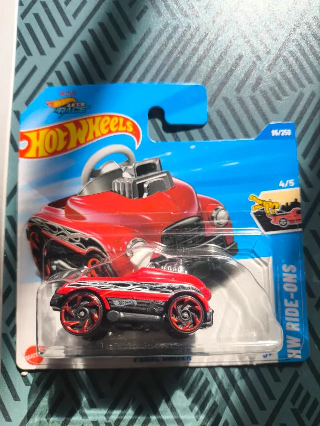 Hot Wheels pack 12 th