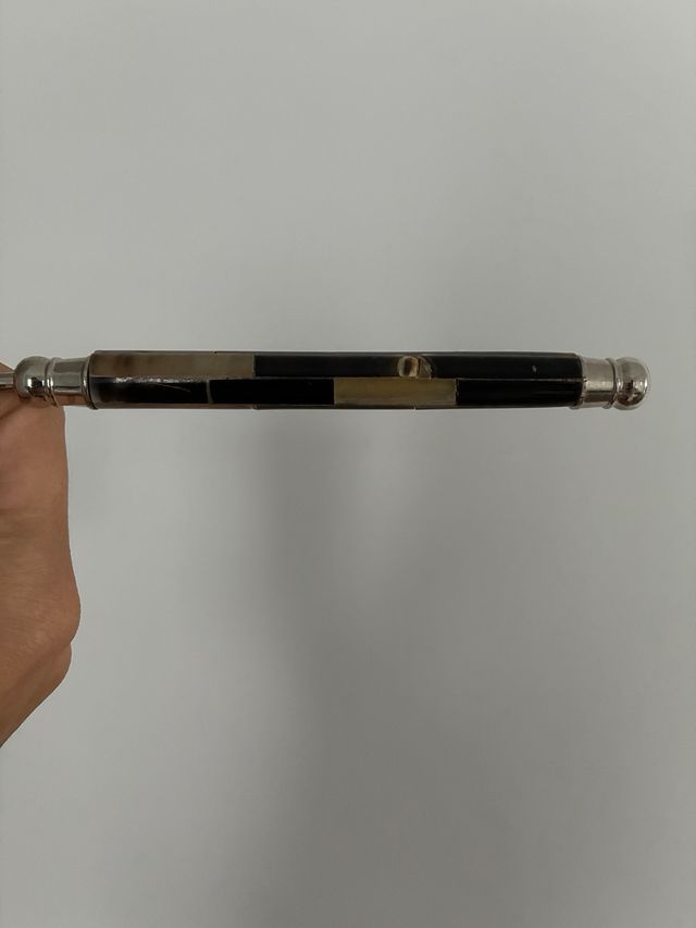 Apagavelas clásico de metal