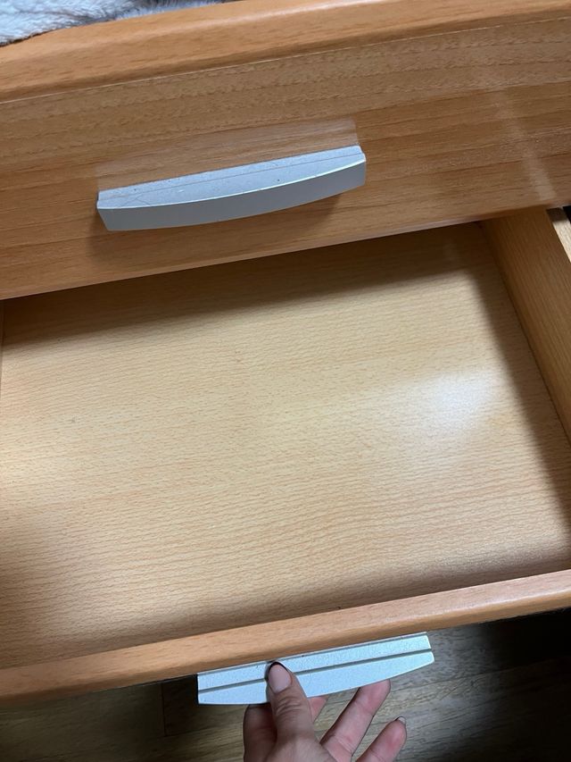 Cómoda de madera con 6 cajones