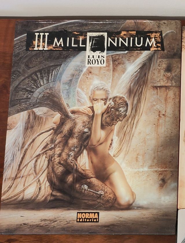 Pack Millennium III y naipes Women Luis Royo