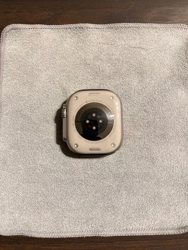 Apple Watch Ultra 2 GPS + Cellular Titanio