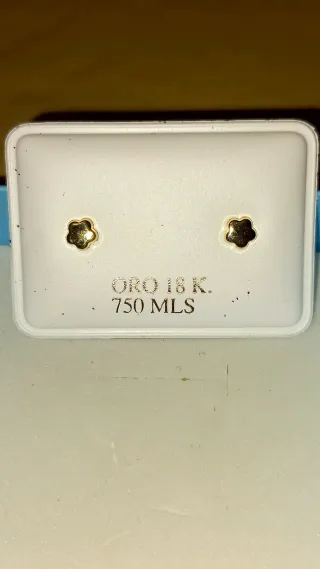 Pendientes bebé Oro 18K Flor