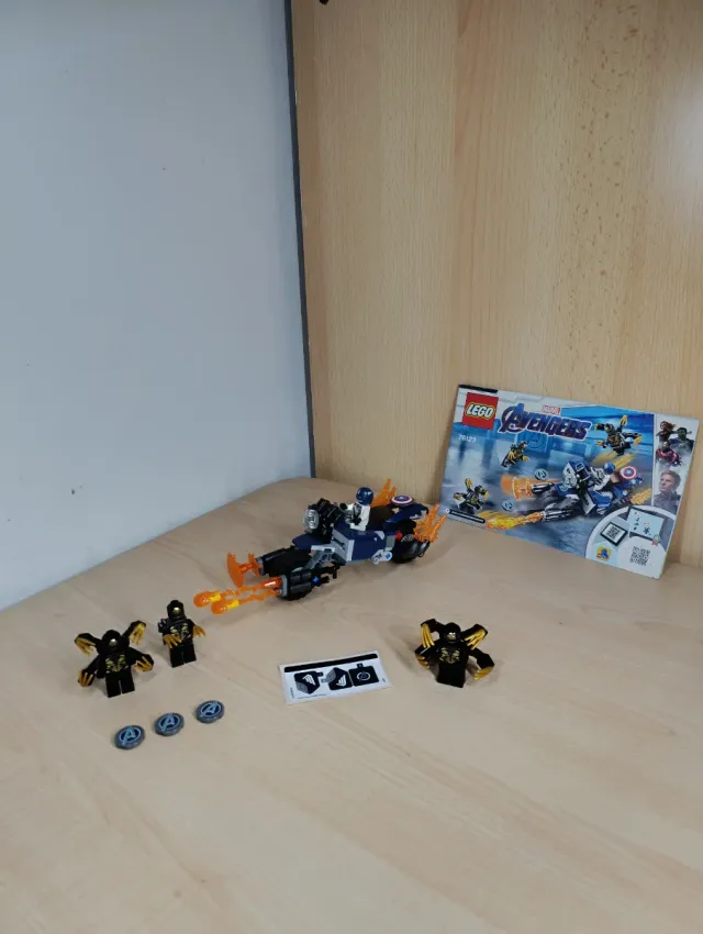 Lego76123 Captain America: attacco degli Outrider