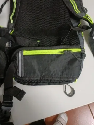 Mochila West Biking senderismo negra y verde