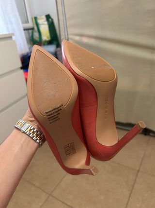 Zapatos de salón Nine West rojos sin estrenar