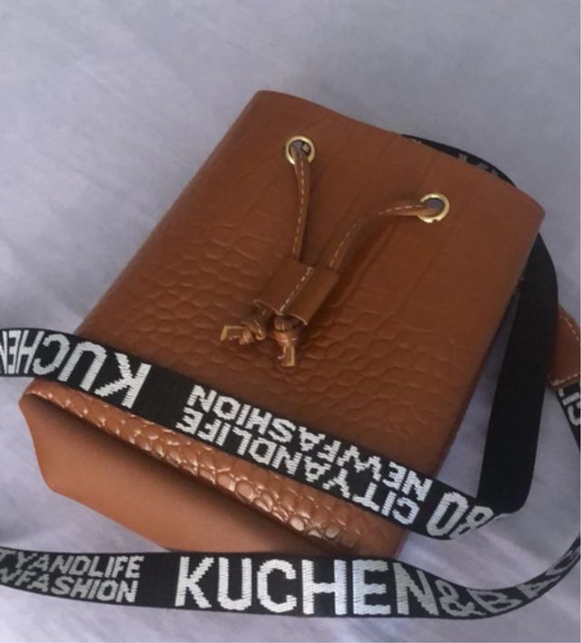 Bolso Cubo Marrón Efecto Cocodrilo