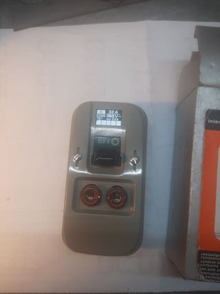 Interruptor bipolar 32A 380V con fusibles