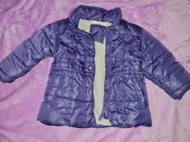 Abrigo morado bebé talla 12 meses