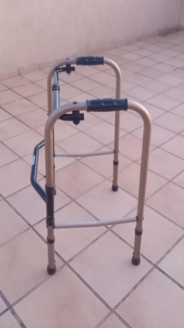 Andador para mayores regulable