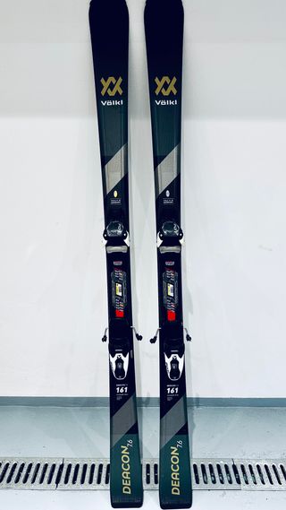 Esquís Völkl Deacon 7.6 161cm, Fijaciones Marker