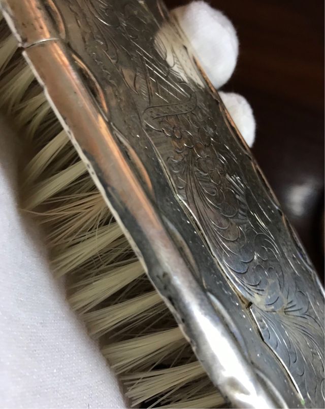 Pente de Prata Gravado do século XX + Presente