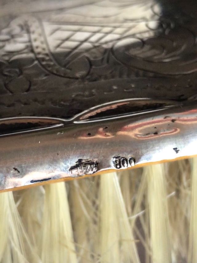 Pente de Prata Gravado do século XX + Presente