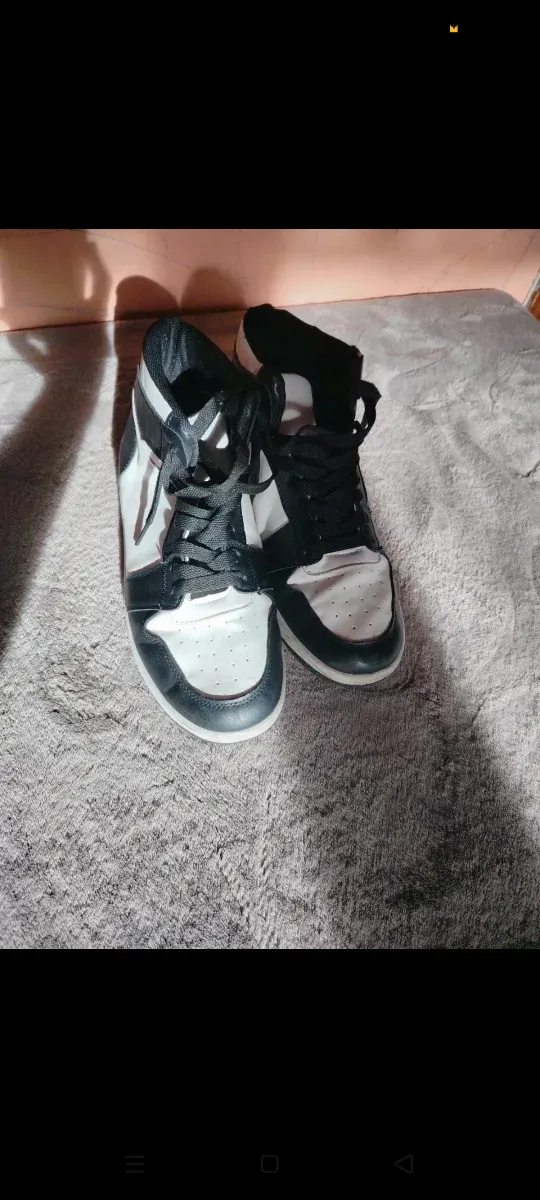 Deportivas mujer negras y blancas