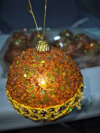 2 scatole da 4 palline ciascuna per albero di Natale