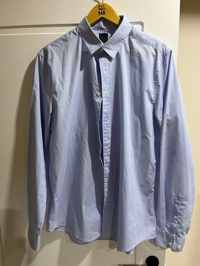 Camisa azul de vestir para hombre