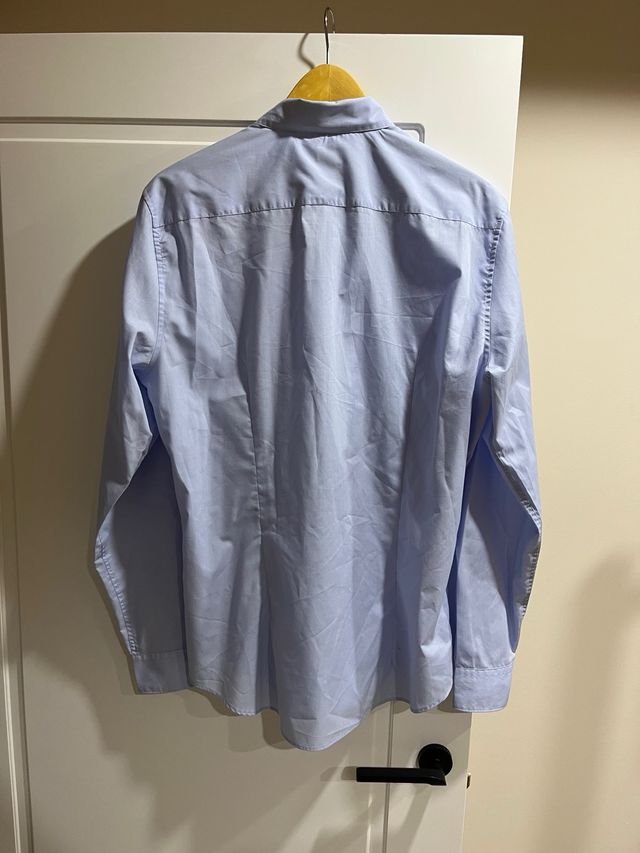 Camisa azul de vestir para hombre