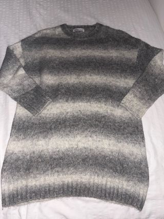 Vestido de punto con degradado gris y blanco