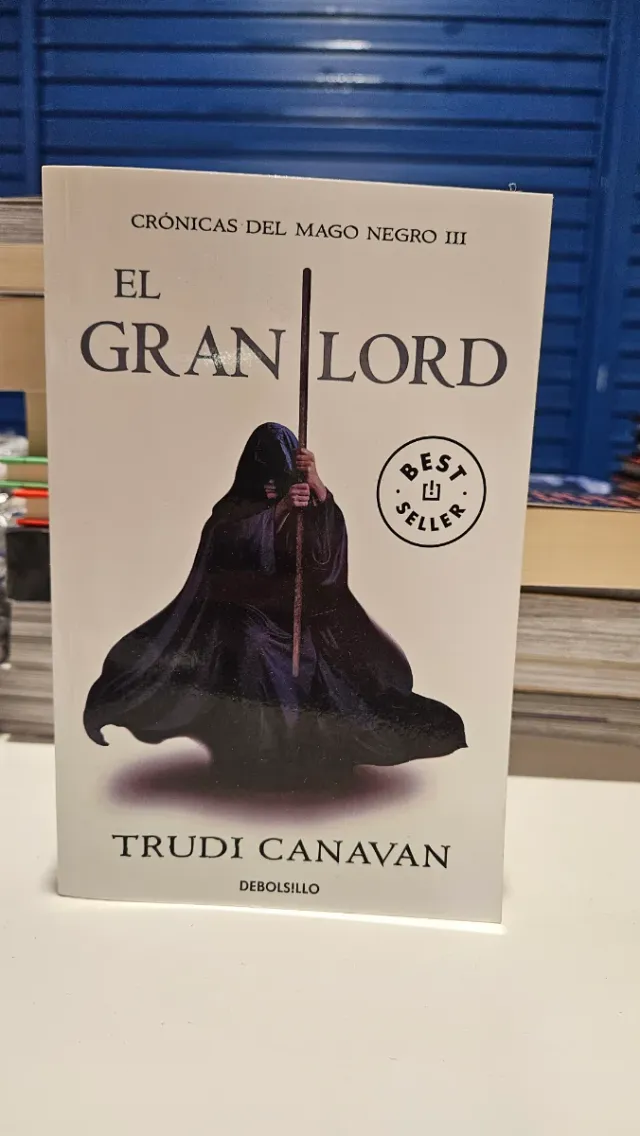 El gran lord (Crónicas del Mago Negro 3) (Croni...