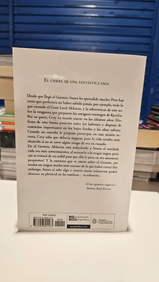 El gran lord (Crónicas del Mago Negro 3) (Croni...