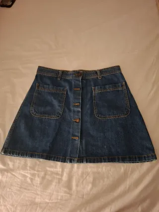 Minifalda vaquera con botones