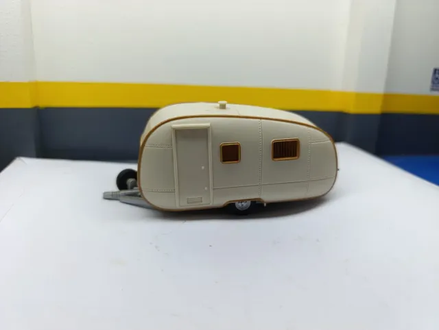 Caravana 1/43