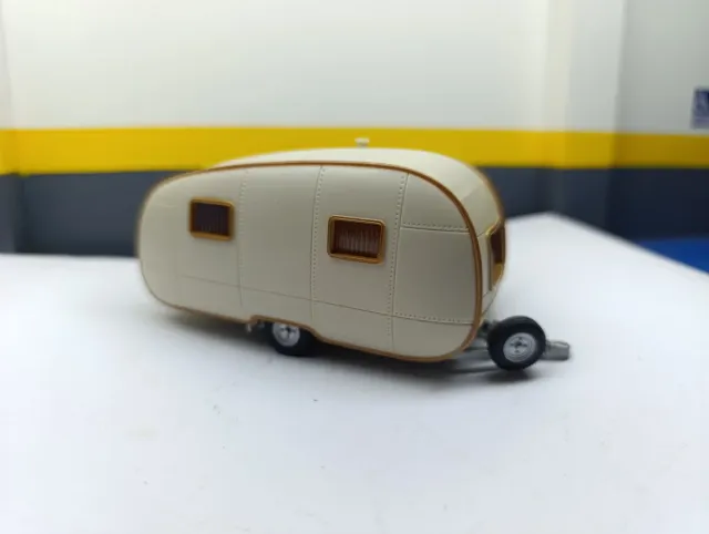 Caravana 1/43
