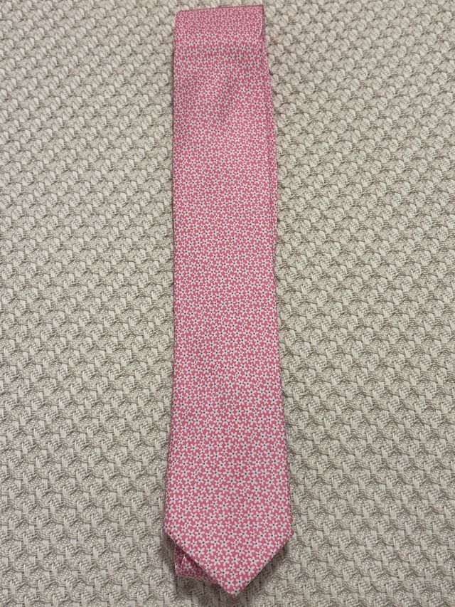 Corbata Tommy Hilfiger rosa y blanca