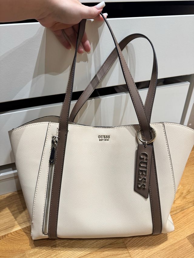 Bolso Guess Beige y Marrón con Bolsillo