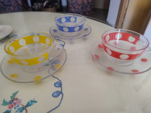 3 Tazas y Platos Estilo Mid-Century