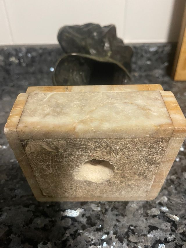 Busto de Bronce 23 cm ( RENDA)