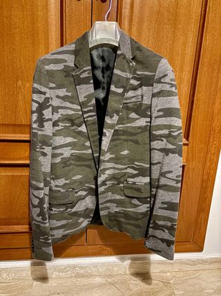 Americana Camuflaje Gris y Verde