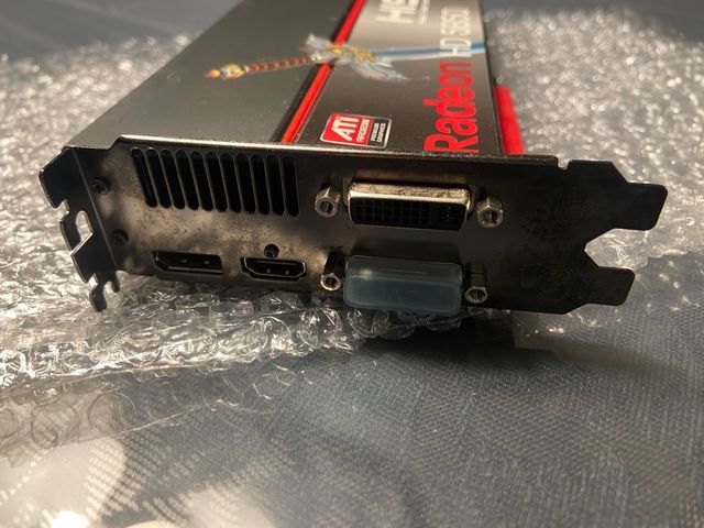 Gráfica ATI Radeon HD 5850 1GB