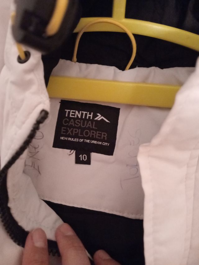 Chaqueta abrigada blanca y negra