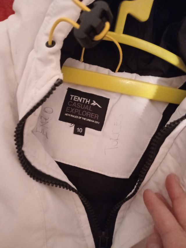 Chaqueta abrigada blanca y negra