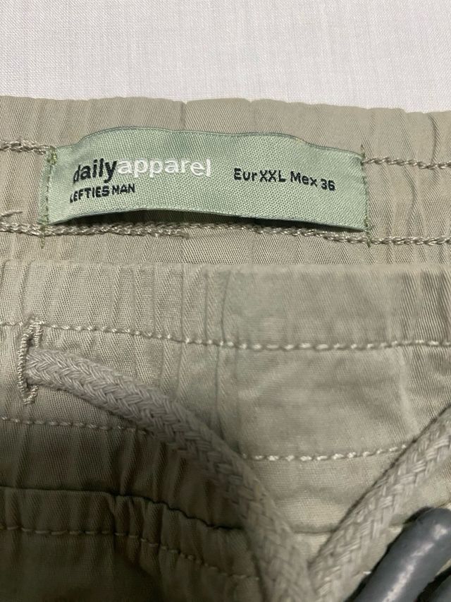 Lote 2 Pantalones Hombre XXL equivalente 48/50