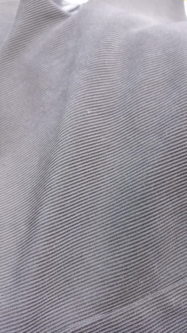 Vestido negro ajustado